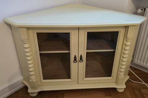 Eckschrank hergestellt in - tv-eckschrank.,