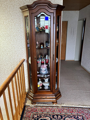 Freistehende vitrine aus - freistehende,